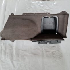 Bagāžnieka nodalījuma sānu apdare priekš SAAB 9-5 1999