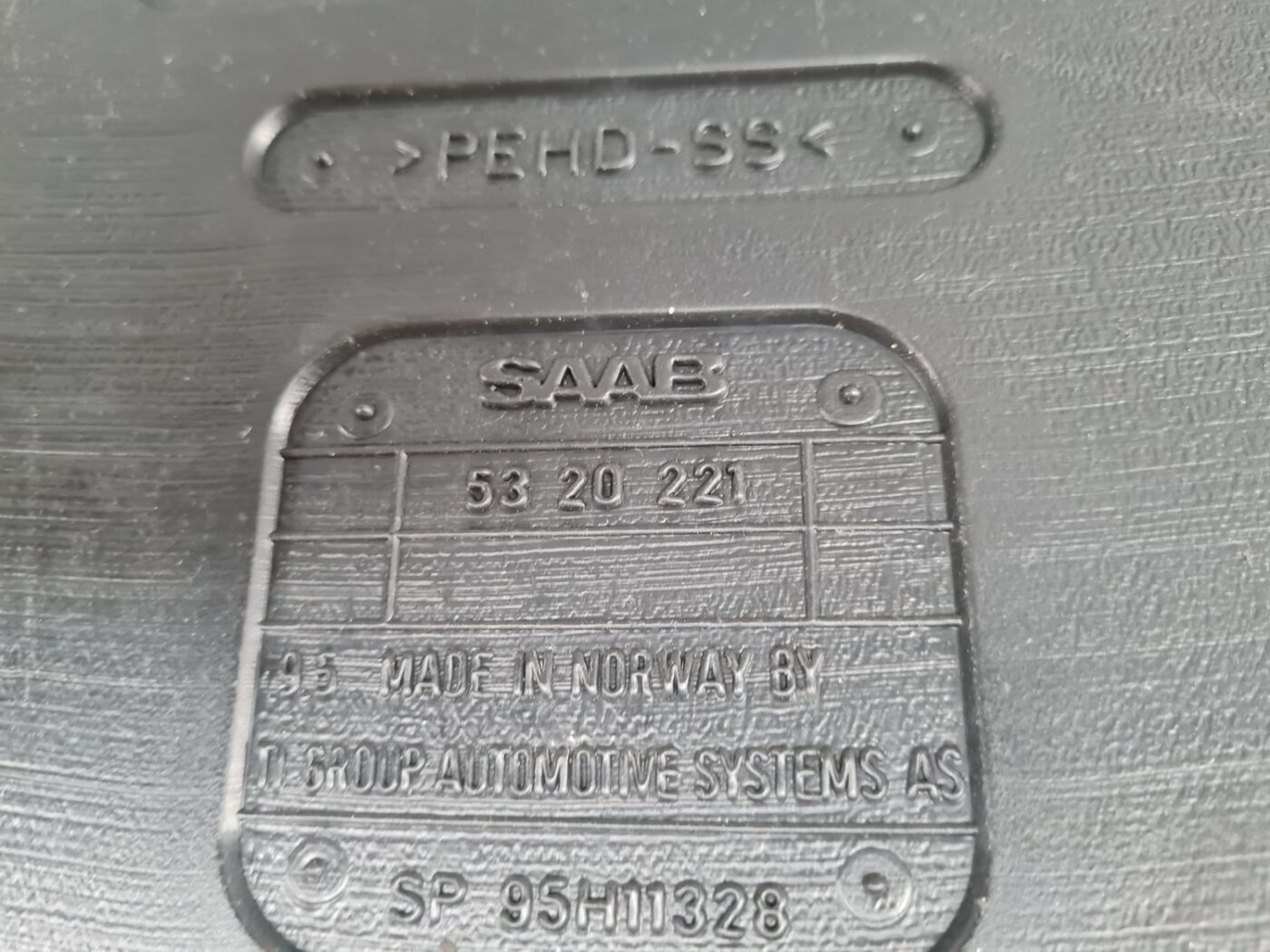 Degvielas tvertne priekš SAAB 9-5 1999 4 Degvielas tvertne priekš SAAB 9-5 1999