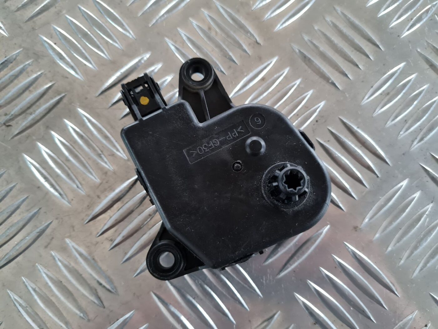 Apsildes sistēmas aktuators priekš CHRYSLER VOYAGER 2006 3 Apsildes sistēmas aktuators priekš CHRYSLER VOYAGER 2006