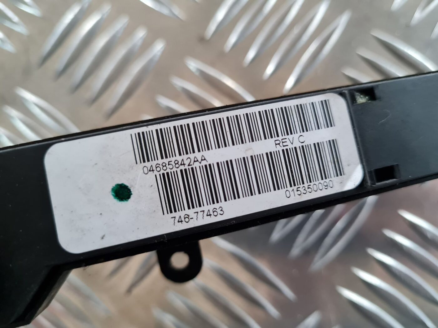 Mērinstrumentu paneļa pārslēgšanas pogas priekš CHRYSLER VOYAGER 2006