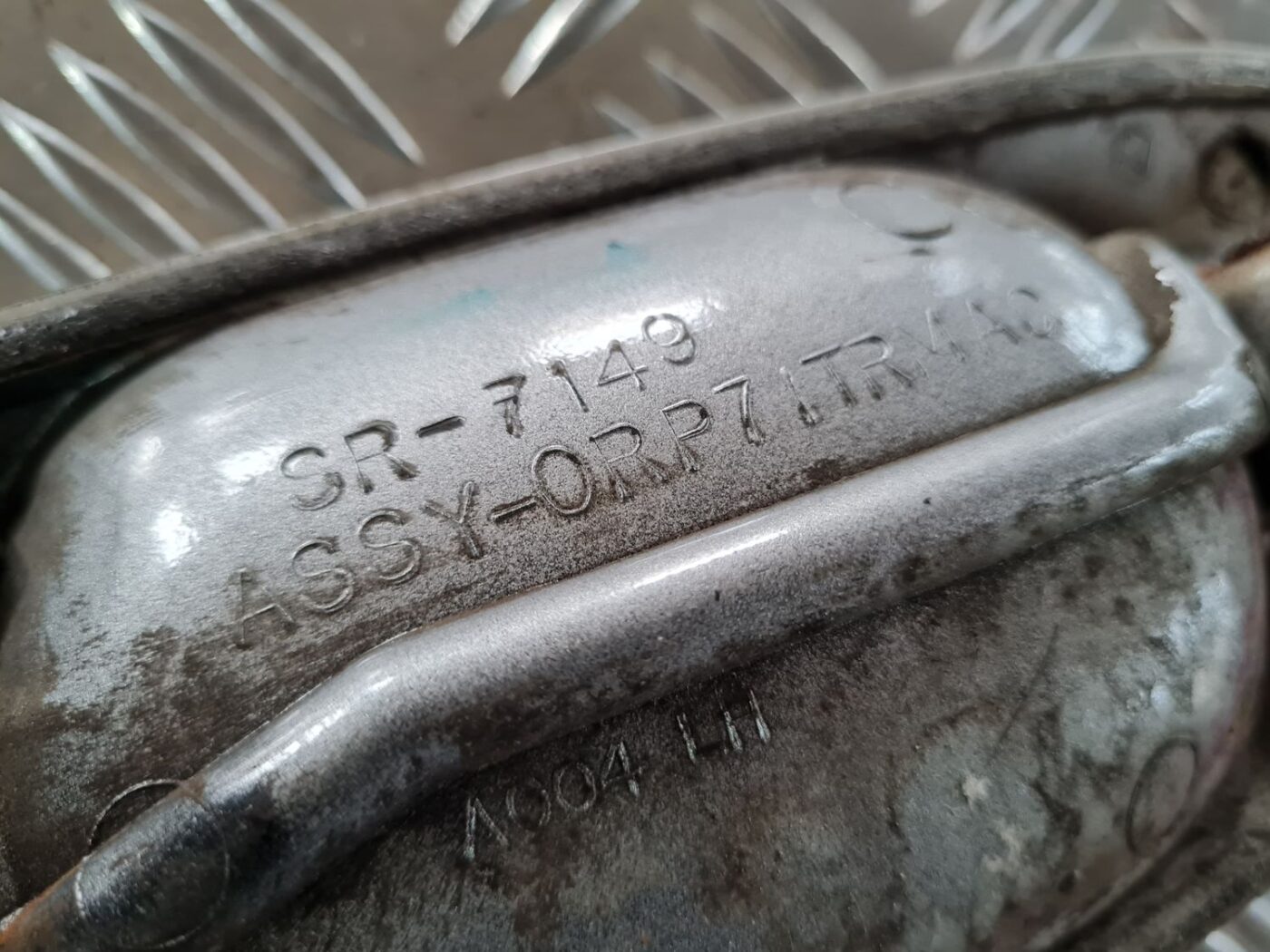 Priekšējāis kreisais durvju rokturis priekš CHRYSLER VOYAGER 2006 3 Priekšējāis kreisais durvju rokturis priekš CHRYSLER VOYAGER 2006