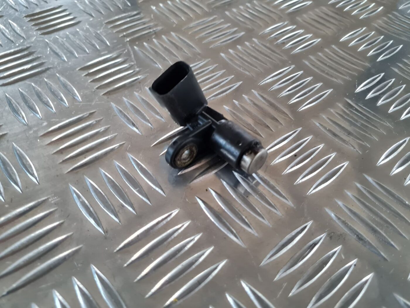 Kloķvārpstas devējs priekš CHRYSLER VOYAGER 2006