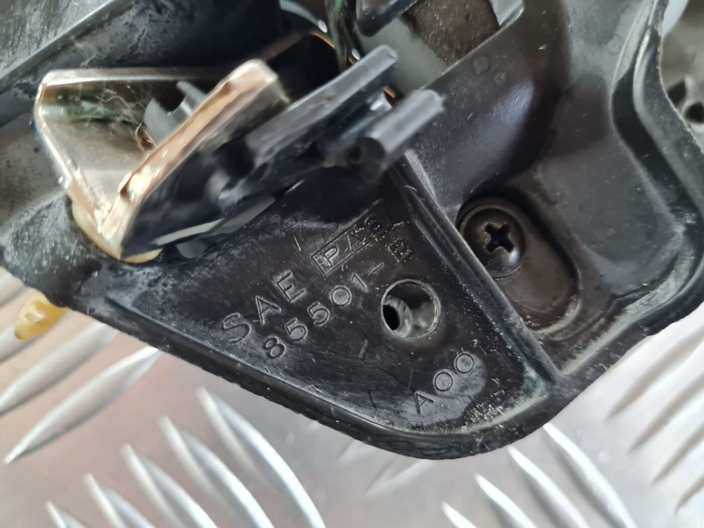 Salona durvju rokturis, priekšējais labais priekš CHRYSLER VOYAGER 2006