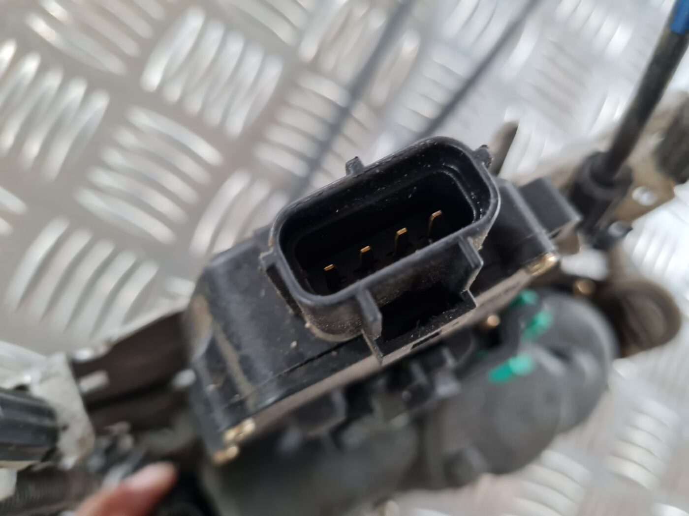 Aizmugurējo labo durvju slēdzene priekš CHRYSLER VOYAGER 2006