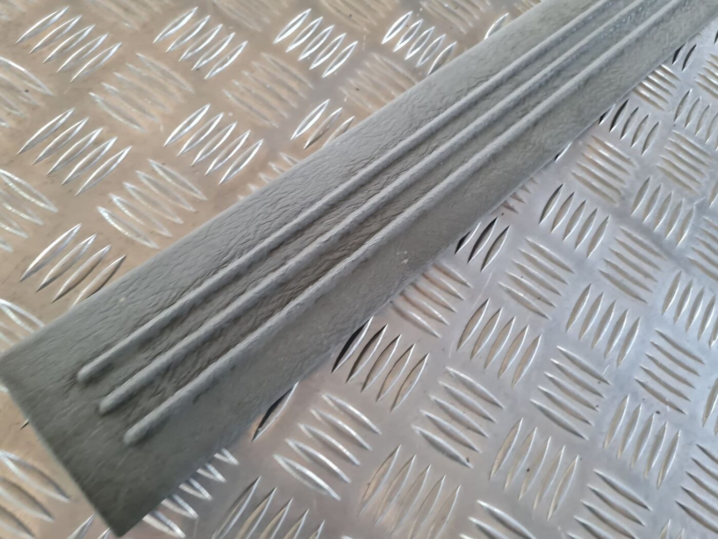 Sliekšņa priekšēja laba uzlika (salonā) priekš CHRYSLER VOYAGER 2006