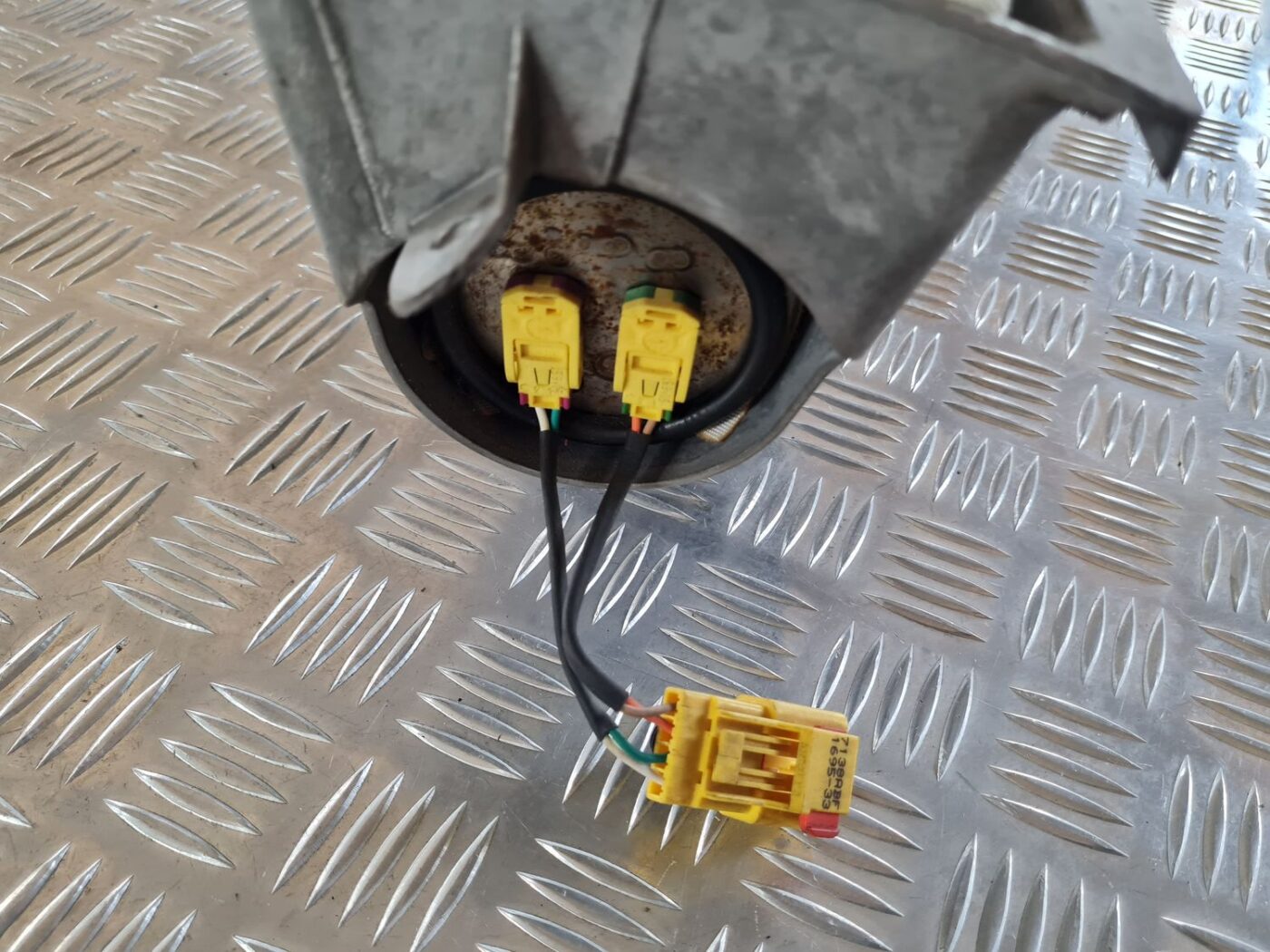 Mērinstrumentu paneļa drošības spilvens priekš CHRYSLER VOYAGER 2006