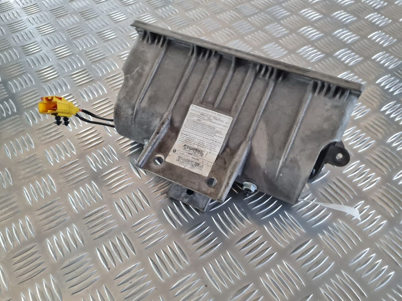 Mērinstrumentu paneļa drošības spilvens priekš CHRYSLER VOYAGER 2006