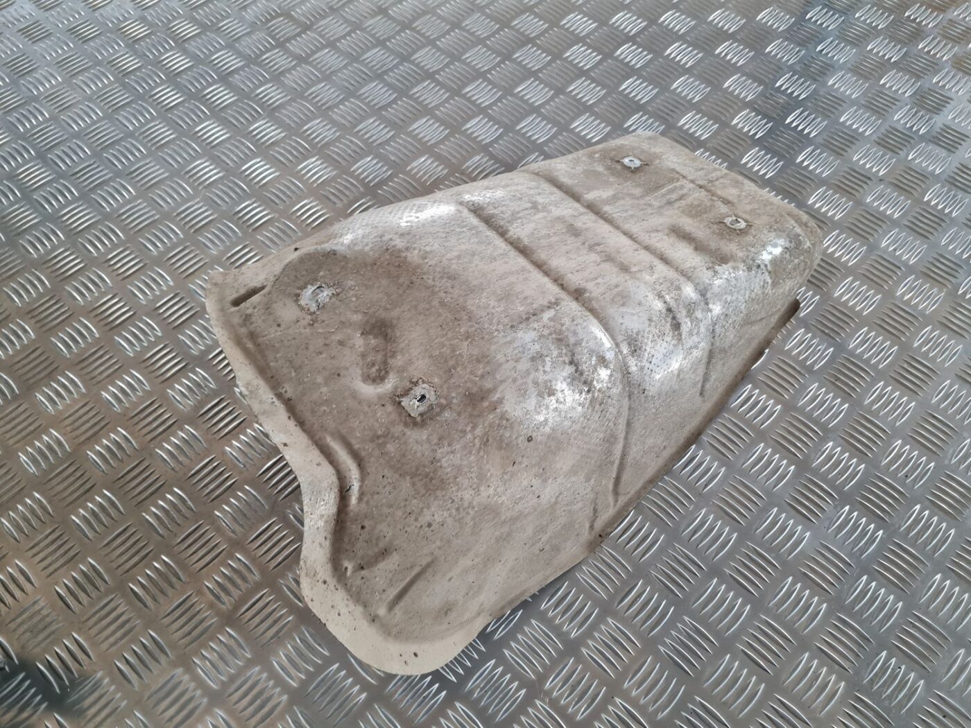 Izpūtēja sistēmas karstuma aizsargs priekš CHRYSLER VOYAGER 2006