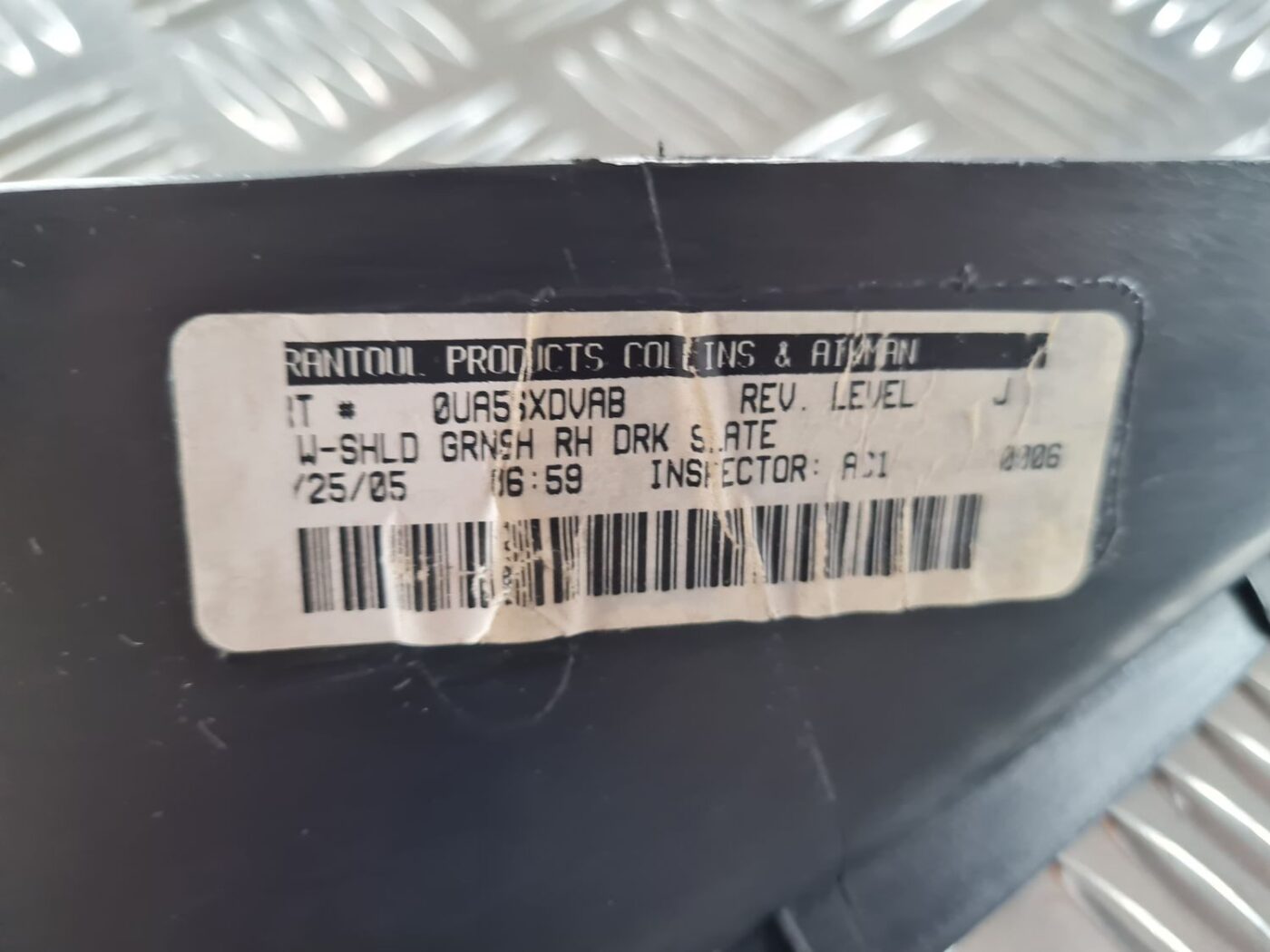 Priekšējas salona statnes apdare priekš CHRYSLER VOYAGER 2006 4 Priekšējas salona statnes apdare priekš CHRYSLER VOYAGER 2006