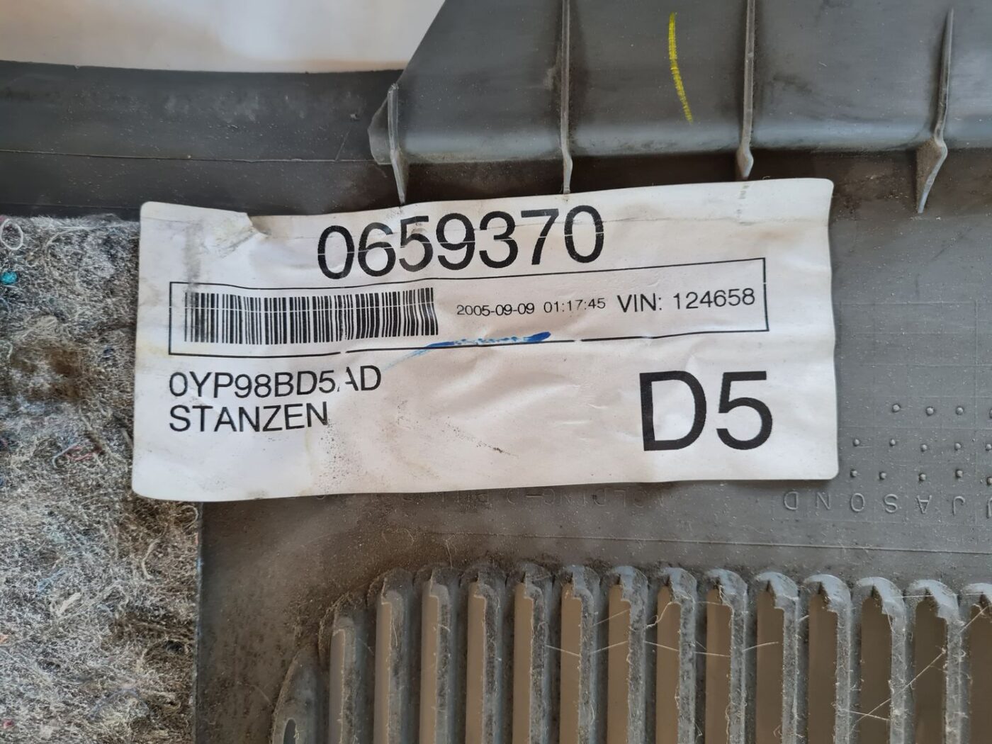 Bagažnieka nodalījuma statnes apdare priekš CHRYSLER VOYAGER 2006