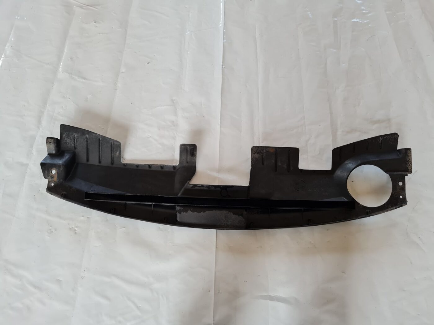 Radiatoru augšēja uzlika priekš CHRYSLER VOYAGER 2006 6 Radiatoru augšēja uzlika priekš CHRYSLER VOYAGER 2006