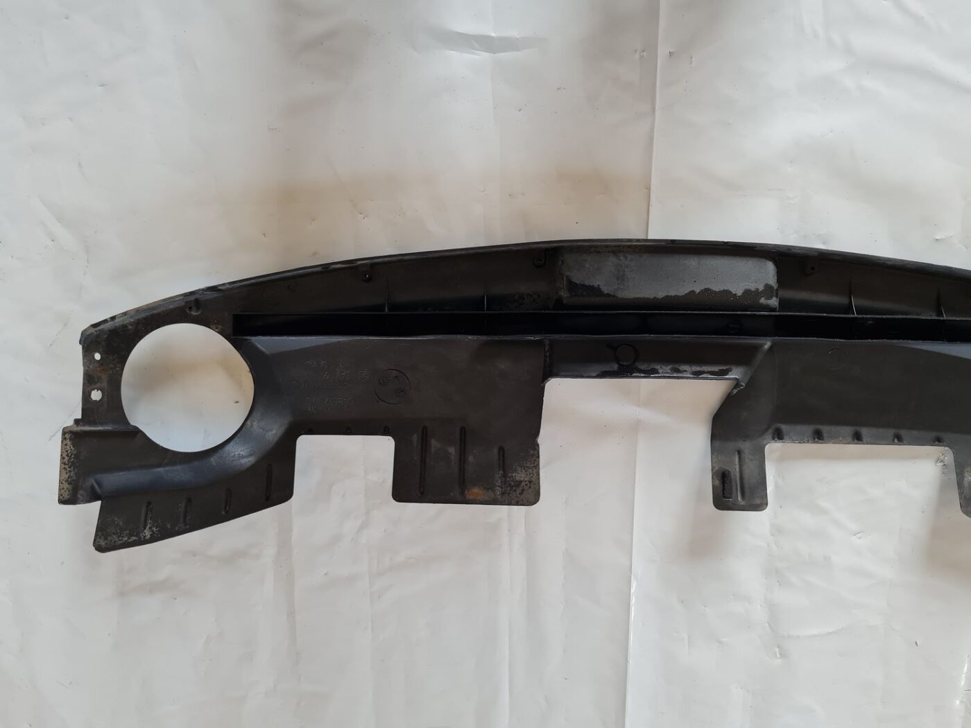 Radiatoru augšēja uzlika priekš CHRYSLER VOYAGER 2006 4 Radiatoru augšēja uzlika priekš CHRYSLER VOYAGER 2006