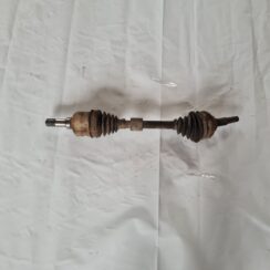 Pusass priekšējā kreisā priekš CHRYSLER VOYAGER 2006