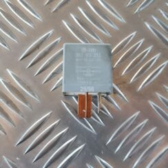 Drošinātāju releja priekš VW GOLF IV 1999