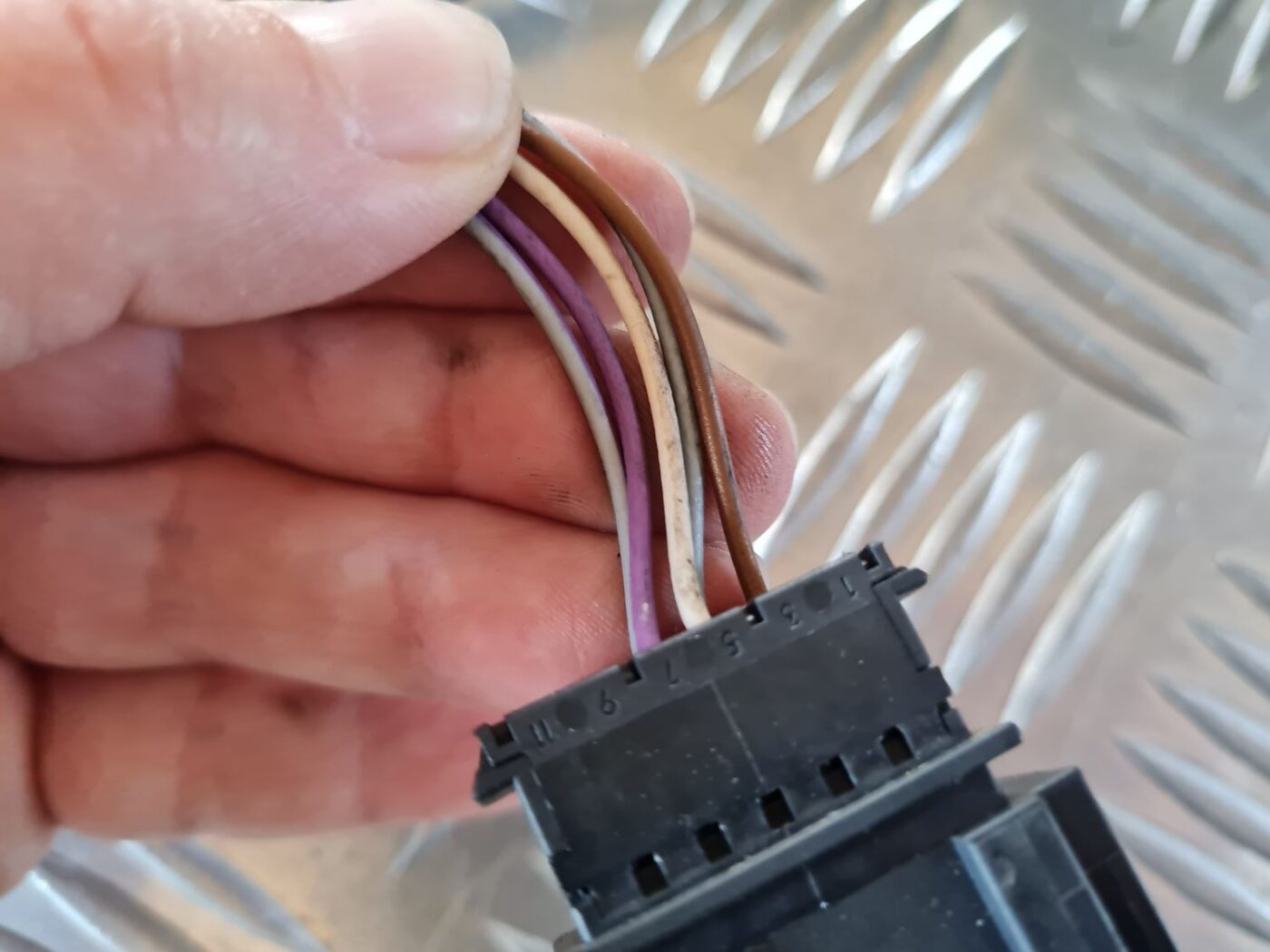 Ārējais spogulis, pa kreisi priekš VW GOLF IV 1999 2 Ārējais spogulis, pa kreisi priekš VW GOLF IV 1999