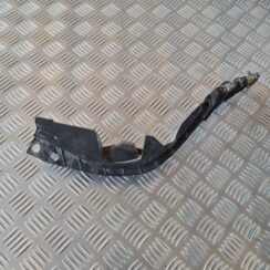 Aizmugurēja bufera kronšteins priekš VW GOLF IV 1999