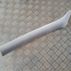 Priekšējas salona statnes apdare priekš VW GOLF IV 1999