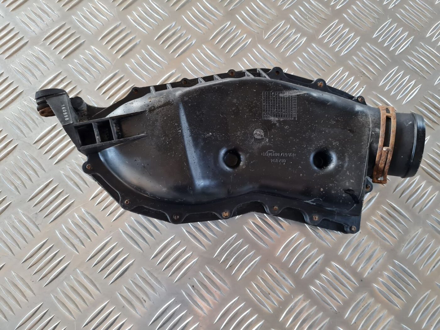 Interkulera caurule priekš VW GOLF IV 1999