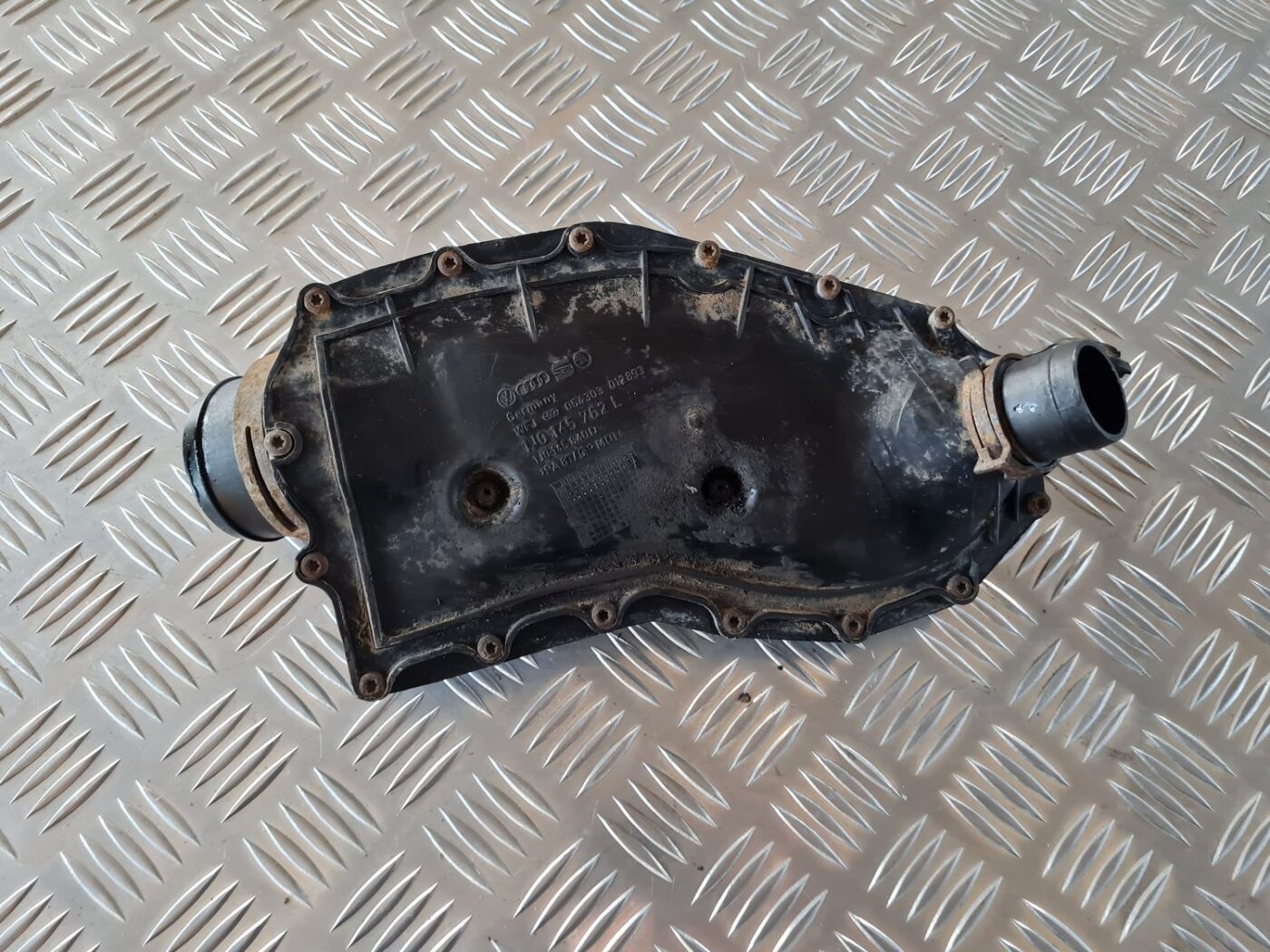 Interkulera caurule priekš VW GOLF IV 1999