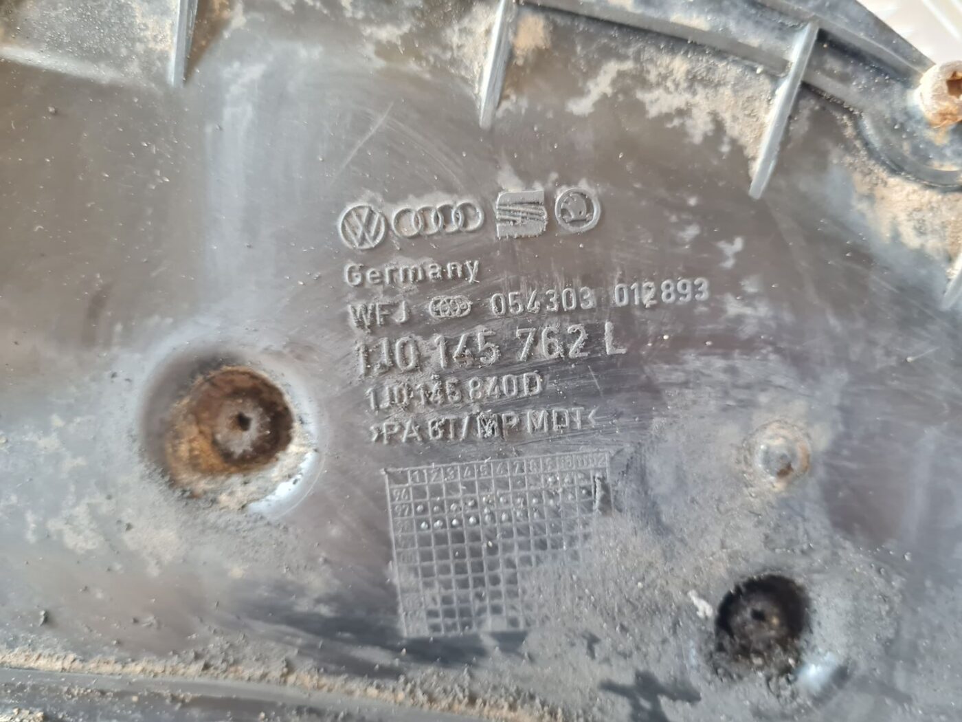 Interkulera caurule priekš VW GOLF IV 1999