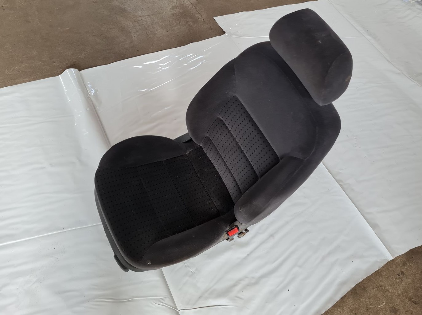 Priekšējais labais sēdeklis priekš VW GOLF IV 1999