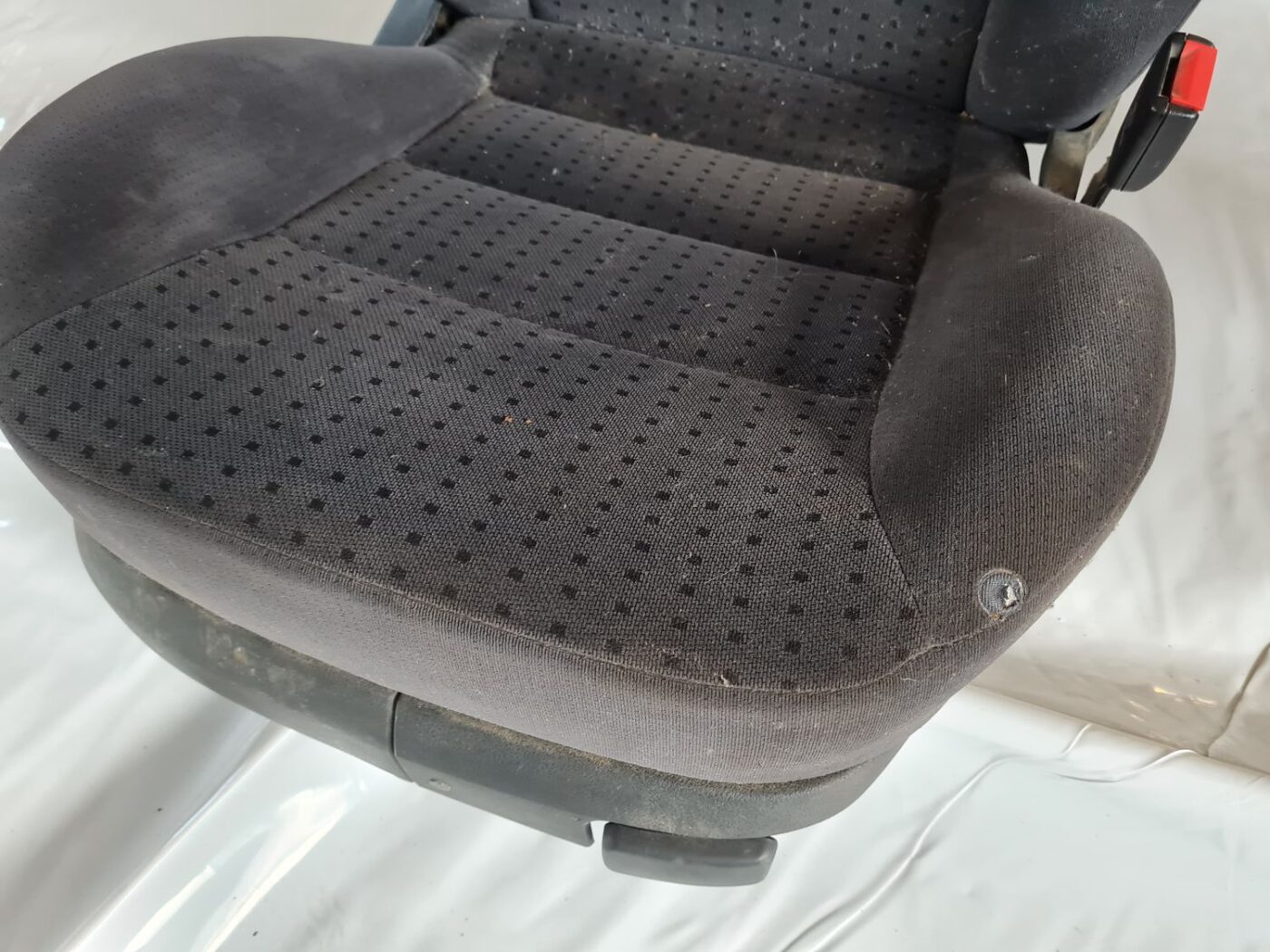 Priekšējais labais sēdeklis priekš VW GOLF IV 1999