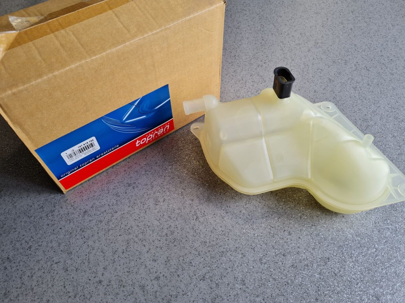 Dzesēšanas šķidruma tvertne priekš