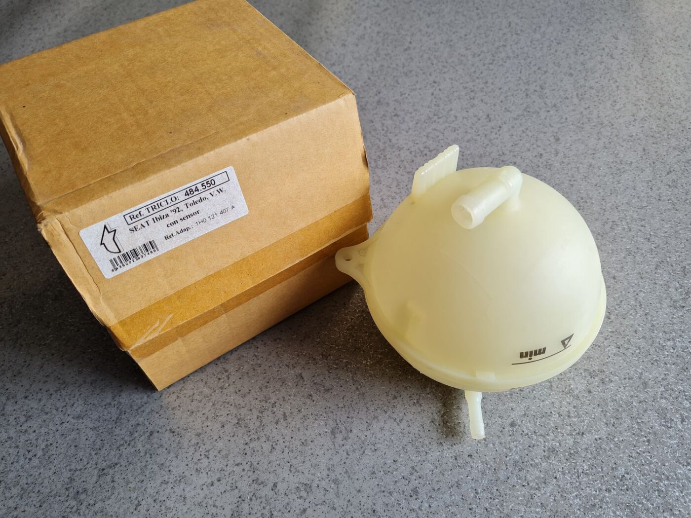 Dzesēšanas šķidruma tvertne priekš