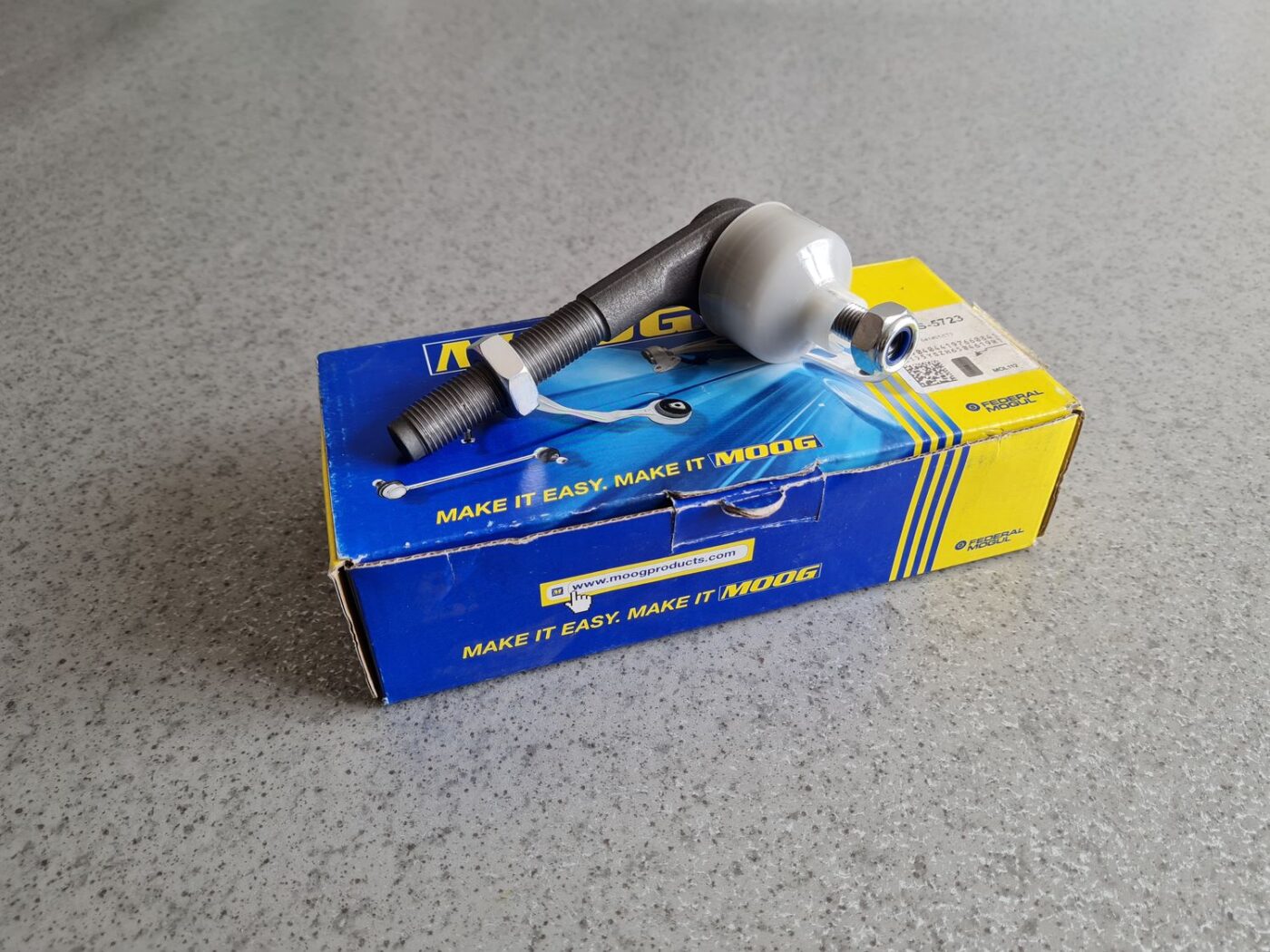 Stūres mehānisma uzgalis priekš