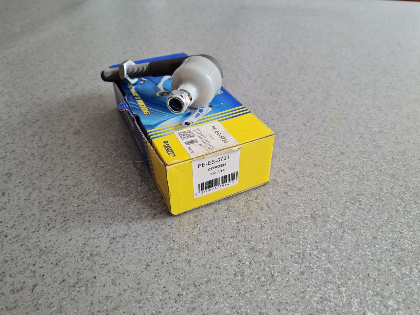 Stūres mehānisma uzgalis priekš