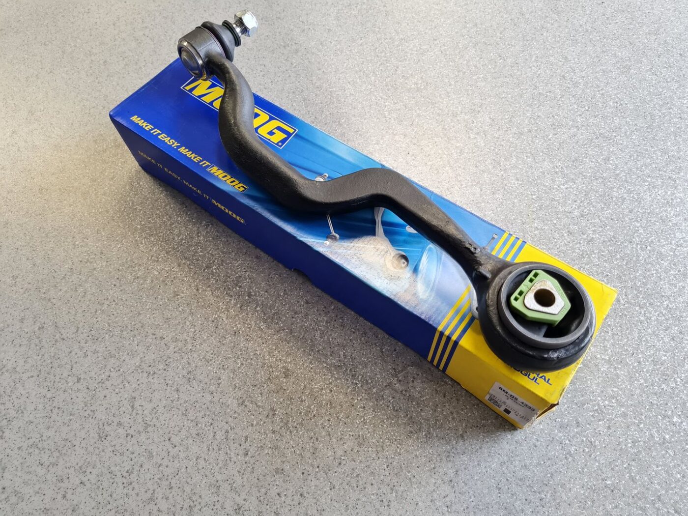 Priekšējas piekares svira priekš