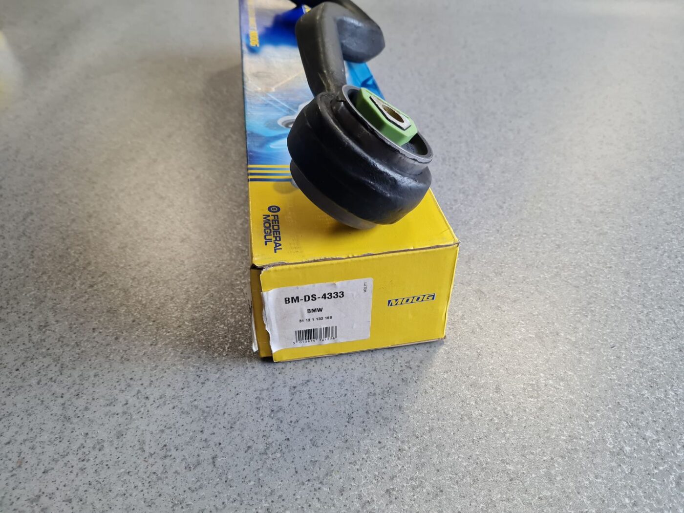 Priekšējas piekares svira priekš