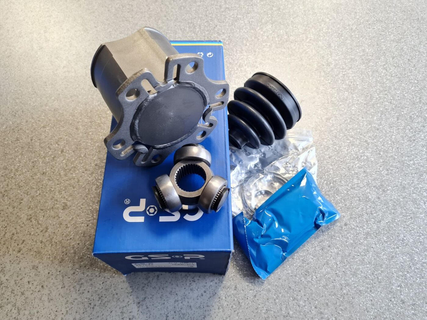 Iekšējais pusass šarnīrs priekš 2 Iekšējais pusass šarnīrs priekš