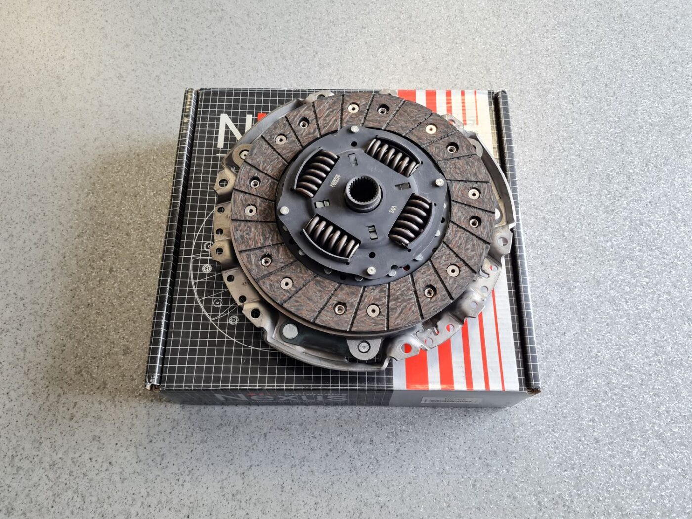 Sajūga komplekts priekš NEW AND USED CAR SPARE PARTS 2 Sajūga komplekts priekš NEW AND USED CAR SPARE PARTS