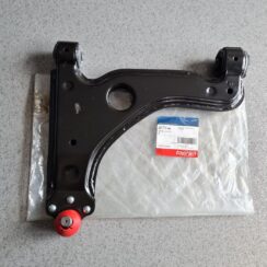 Priekšējas piekares svira priekš