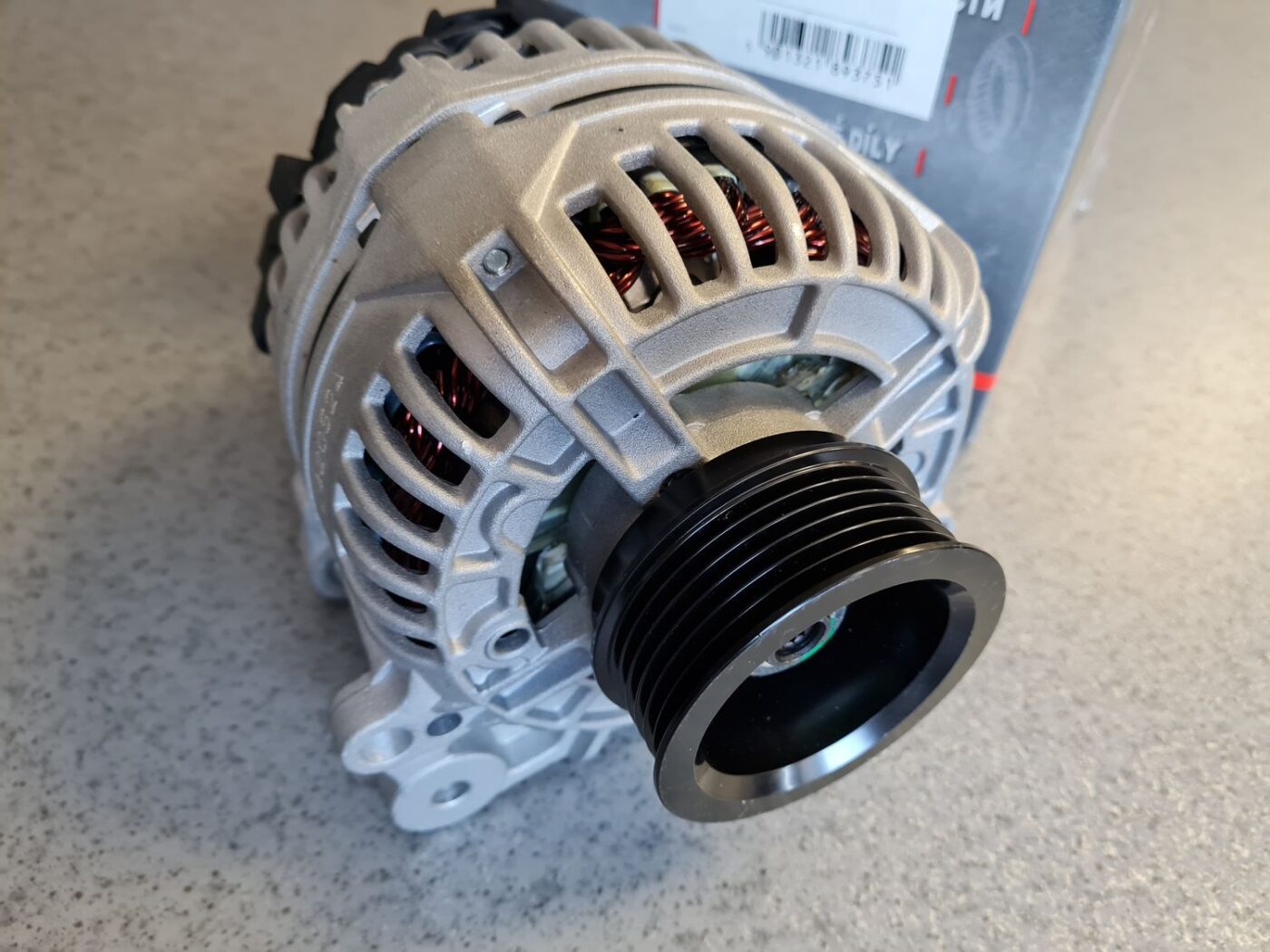 Ģenerators priekš NEW AND USED CAR SPARE PARTS 7 Ģenerators priekš NEW AND USED CAR SPARE PARTS