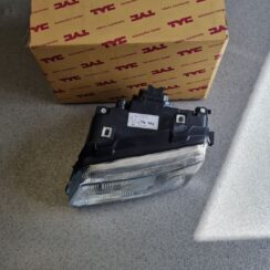 Priekšējais kreisais lukturis priekš