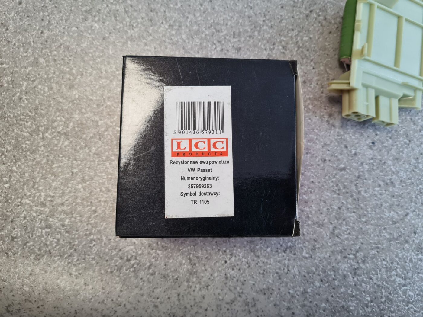 Salona ventilatora rezistors priekš 3 Salona ventilatora rezistors priekš