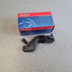 Pagrieziena rādītāju slēdzis priekš