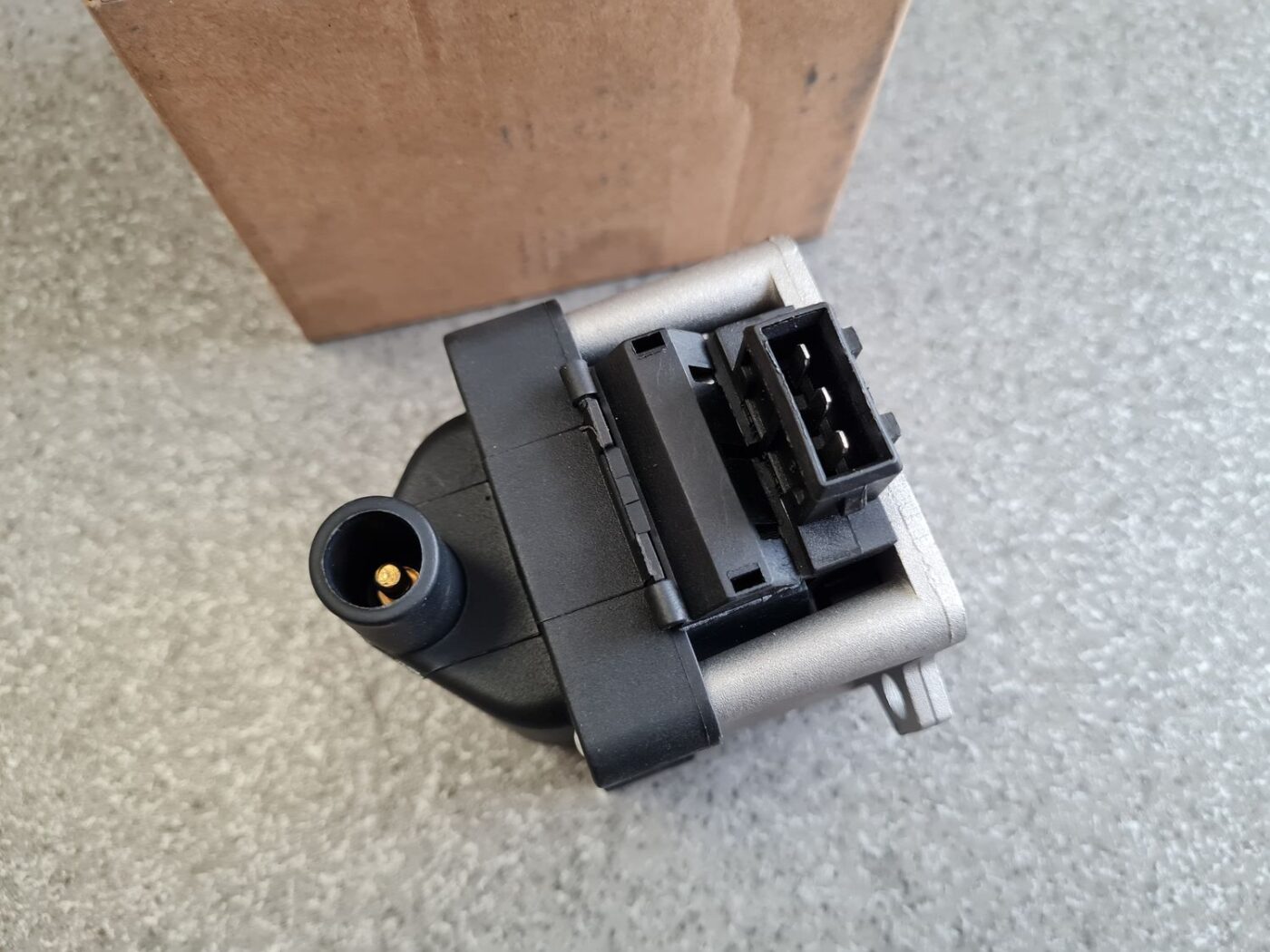 Augstsprieguma spole priekš