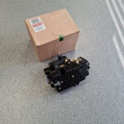 Priekšējo labo durvju slēdzene priekš