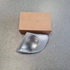 Pagrieziena signala lukturis priekš