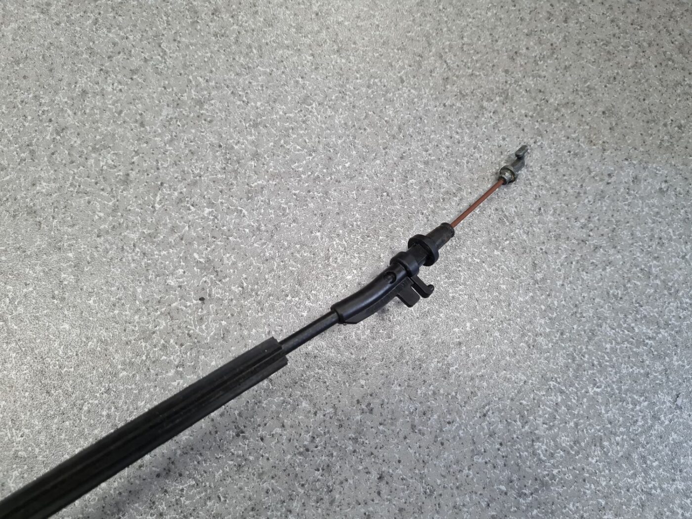 Durvju roktura iekšējais stiprinājums priekš VW PASSAT B6 2006 ANGL. UNIVERSAL 7 Durvju roktura iekšējais stiprinājums priekš VW PASSAT B6 2006 ANGL. UNIVERSAL