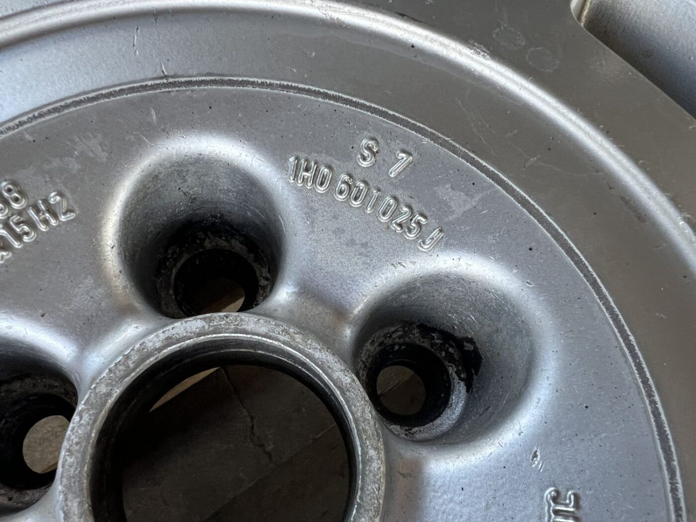 Lietie diski - vieglmetāla (kpl) priekš VW GOLF IV 1999