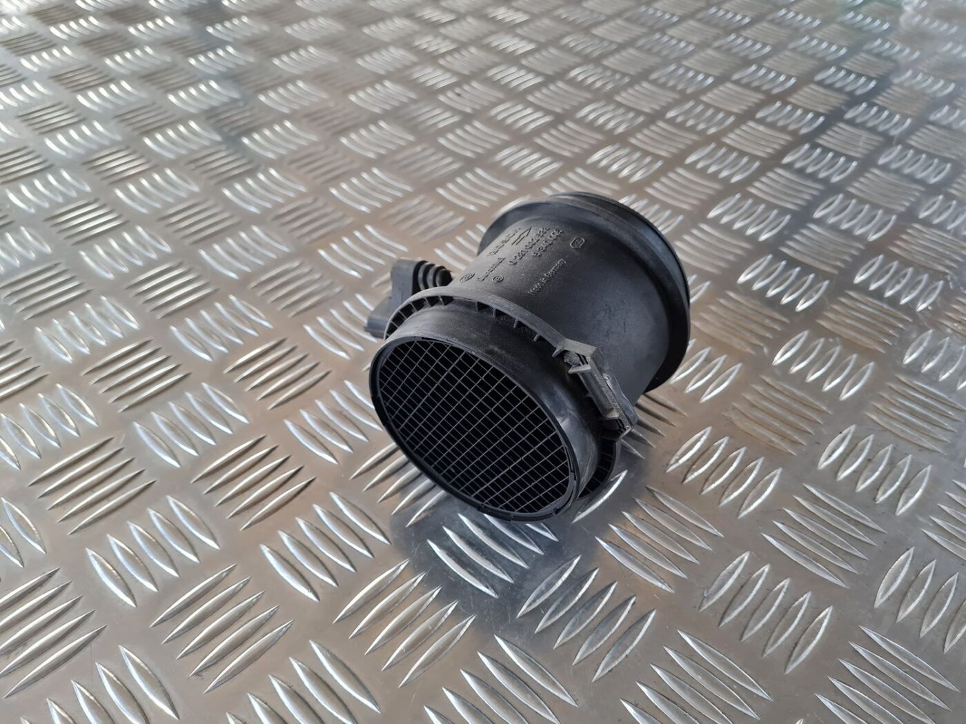 Gaisa plūsmas mērītājs priekš SAAB 9-5 1999 3 Gaisa plūsmas mērītājs priekš SAAB 9-5 1999