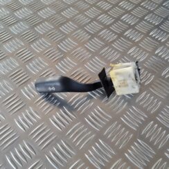 Pagrieziena rādītāju slēdzis priekš SAAB 9-5 1999