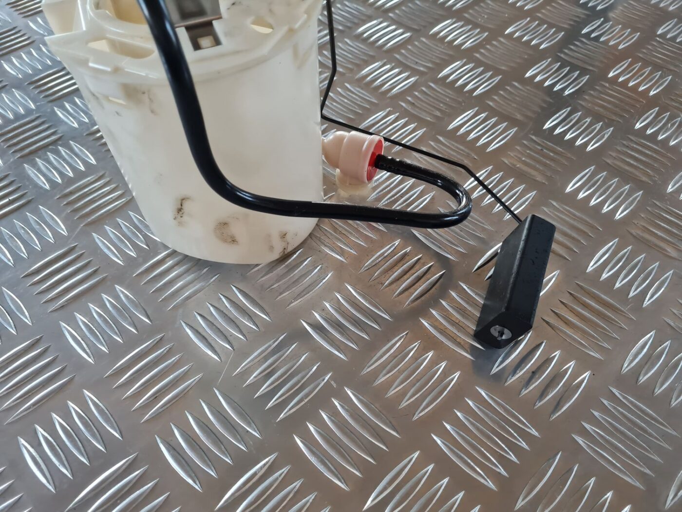 Degvielas tvertnes sūknis priekš SAAB 9-5 1999