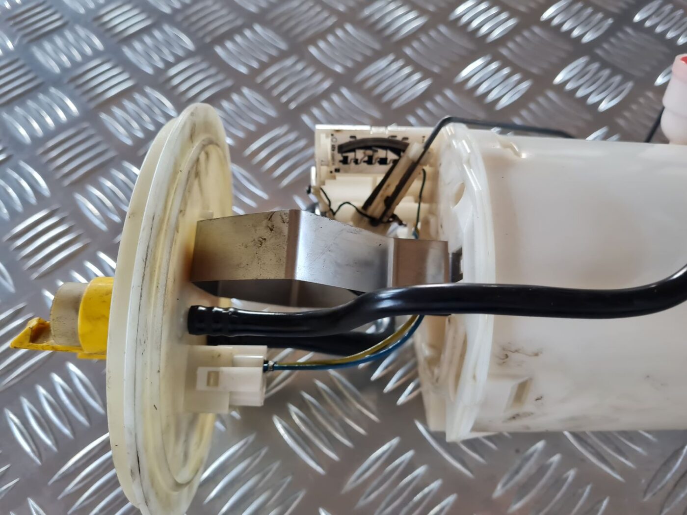 Degvielas tvertnes sūknis priekš SAAB 9-5 1999