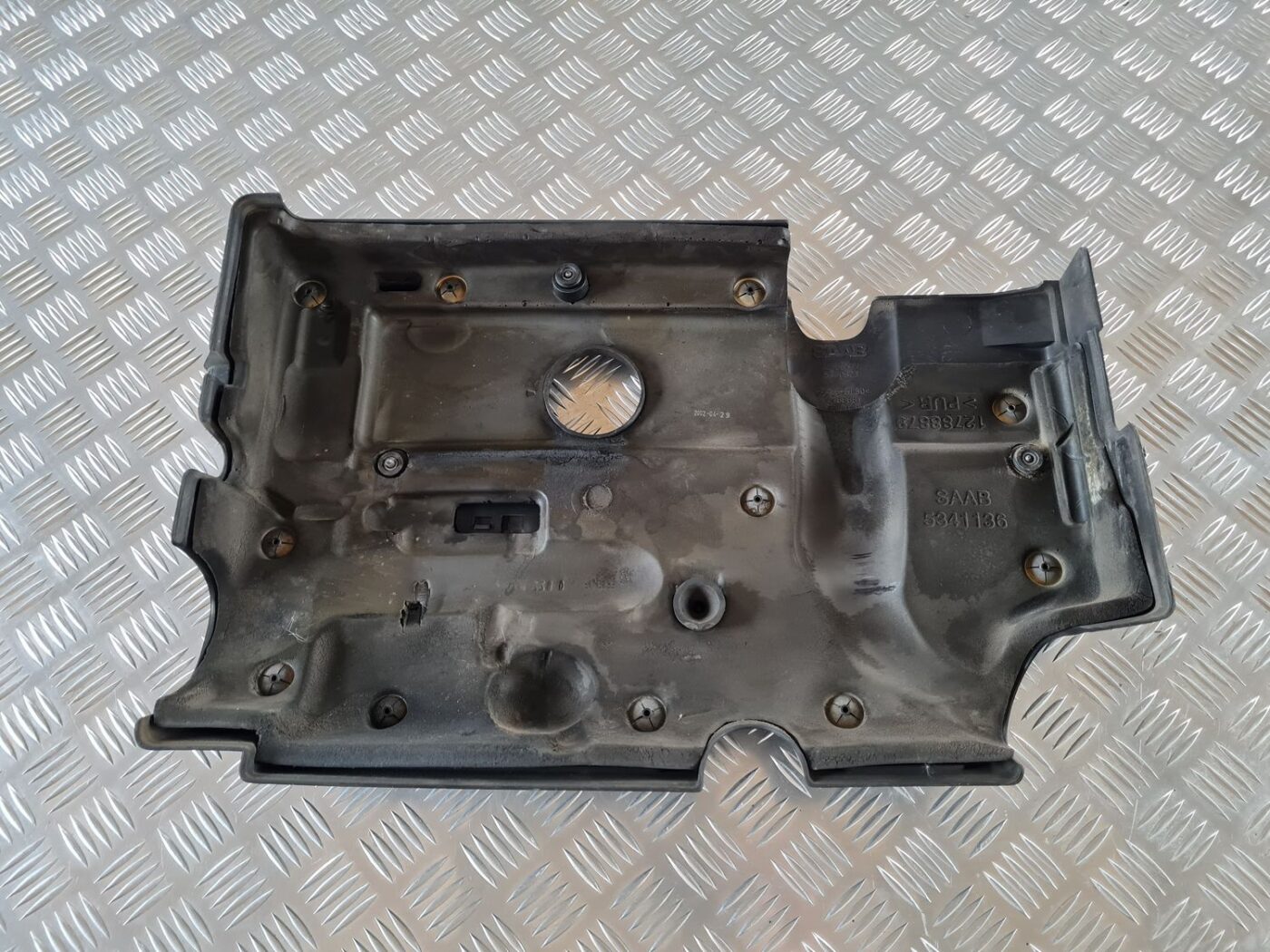 Dzinēja dekoratīvais vāks priekš SAAB 9-5 1999 4 Dzinēja dekoratīvais vāks priekš SAAB 9-5 1999