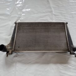 Interkūleris priekš SAAB 9-5 1999